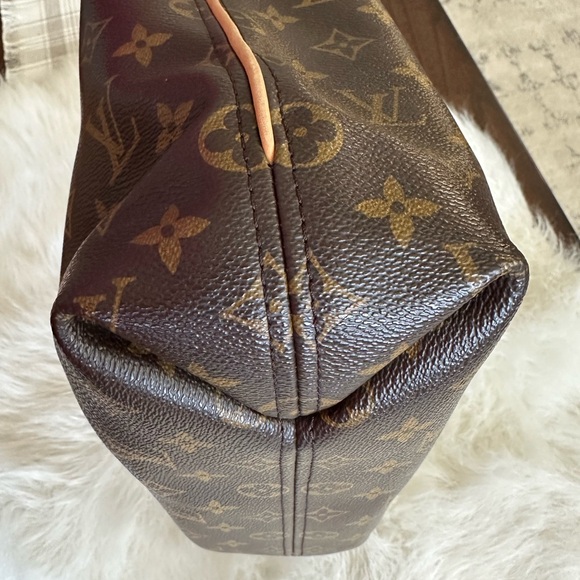 Loui Vuitton Sully PM Monogram - Picture 5 of 9